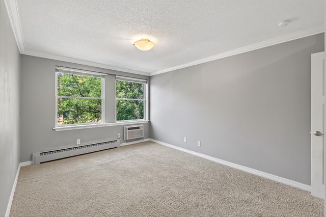 821 Douglas Avenue 204, Minneapolis, MN 55403