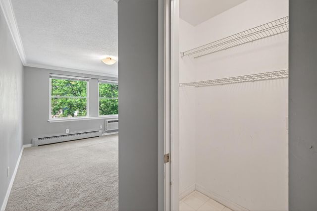 821 Douglas Avenue 204, Minneapolis, MN 55403