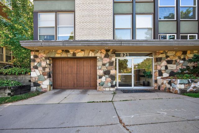 821 Douglas Avenue 204, Minneapolis, MN 55403