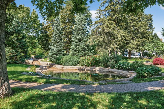 821 Douglas Avenue 204, Minneapolis, MN 55403