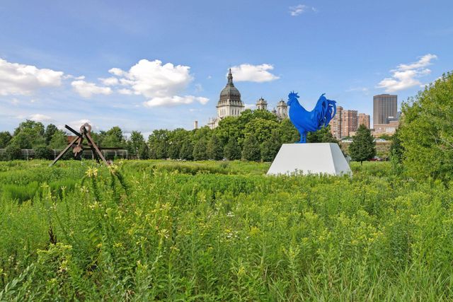 821 Douglas Avenue 204, Minneapolis, MN 55403