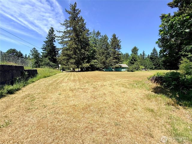 503 Centre Street N, Rainier, WA 98576