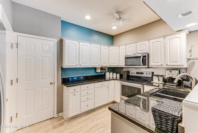 71 Glenwood Drive, Southport, NC 28461