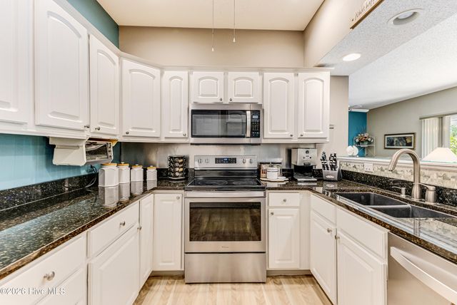 71 Glenwood Drive, Southport, NC 28461