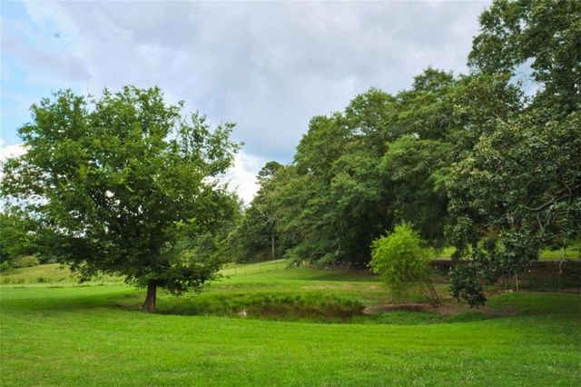 405 NE Brewer Road NE, Kingston, GA 30145