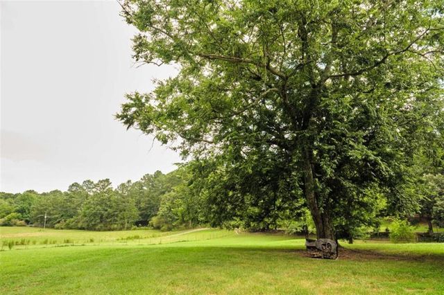 405 NE Brewer Road NE, Kingston, GA 30145