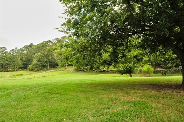 405 NE Brewer Road NE, Kingston, GA 30145