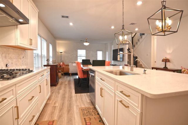 2806 Oakheath Crest Court, Pearland, TX 77089