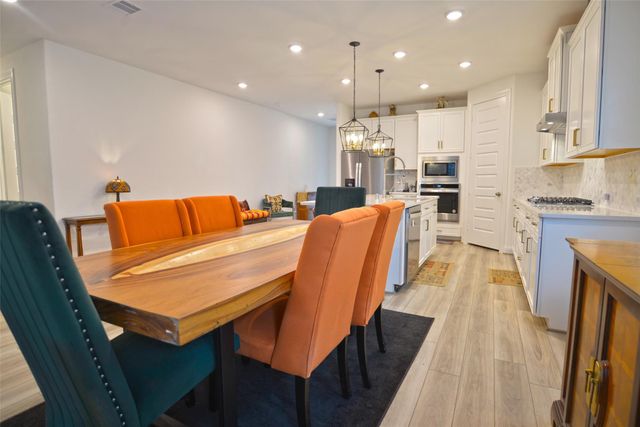 2806 Oakheath Crest Court, Pearland, TX 77089