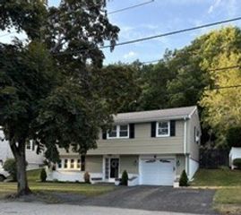 5 Pulver Dr, Peabody, MA 01960