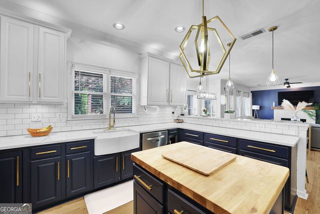 2410 Retreat Close NE, Marietta, GA 30066