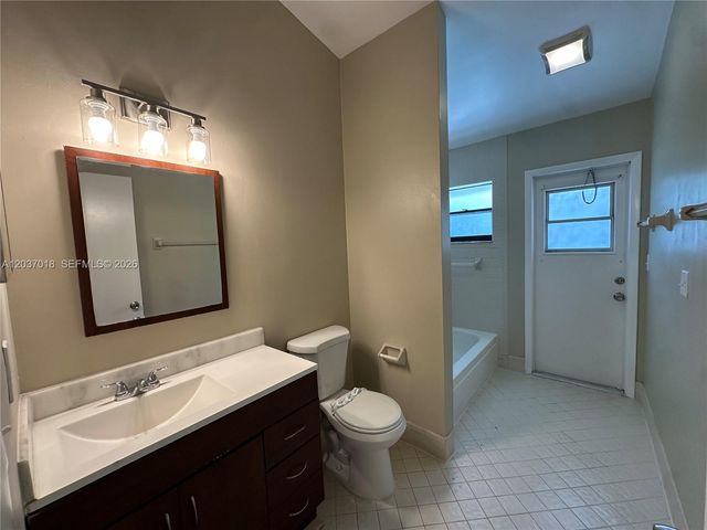 7195 NW 5th Ave, Boca Raton, FL 33487