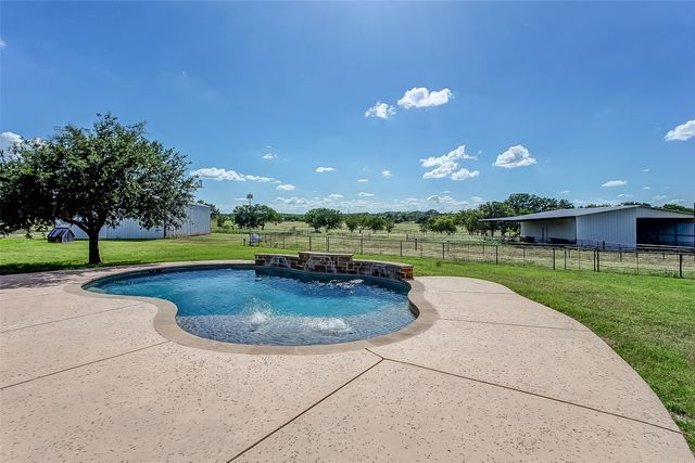 601 County Road 3525, Paradise, TX 76073