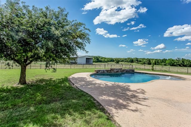 601 County Road 3525, Paradise, TX 76073