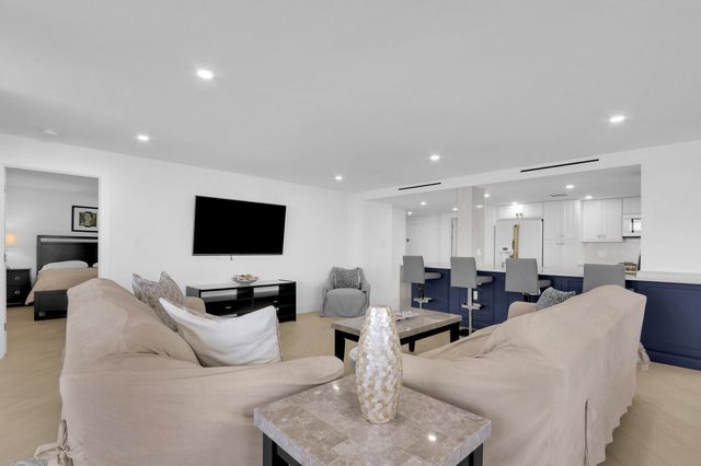 5380 N Ocean Drive 17e, Singer Island, FL 33404