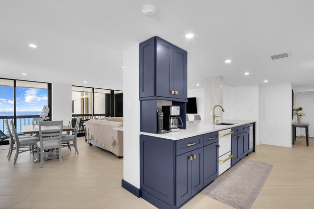 5380 N Ocean Drive 17e, Singer Island, FL 33404