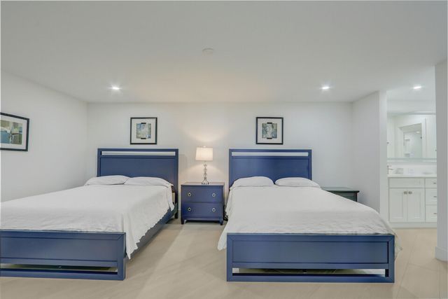 5380 N Ocean Drive 17e, Singer Island, FL 33404