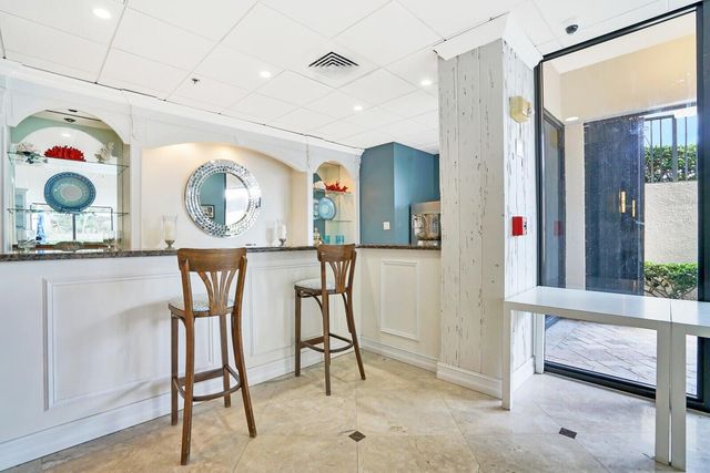 5380 N Ocean Drive 17e, Singer Island, FL 33404