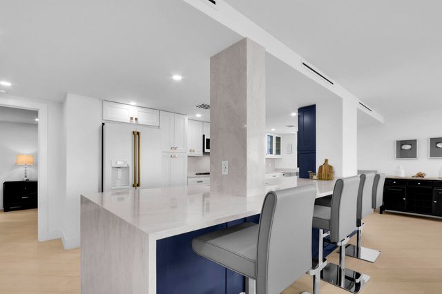 5380 N Ocean Drive 17e, Singer Island, FL 33404