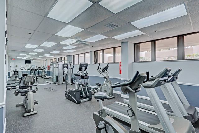 5380 N Ocean Drive 17e, Singer Island, FL 33404