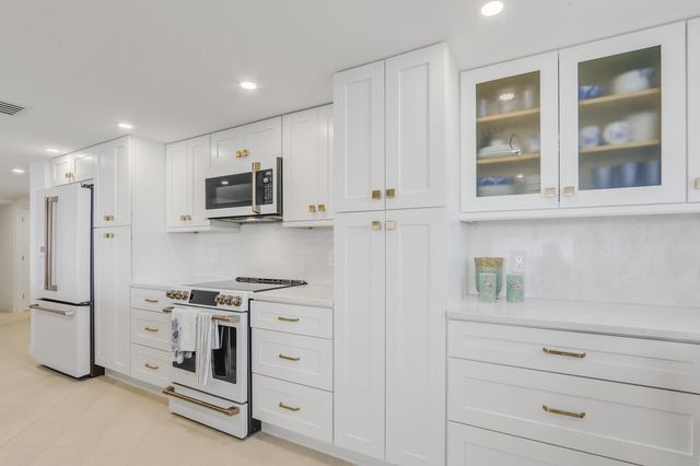 5380 N Ocean Drive 17e, Singer Island, FL 33404