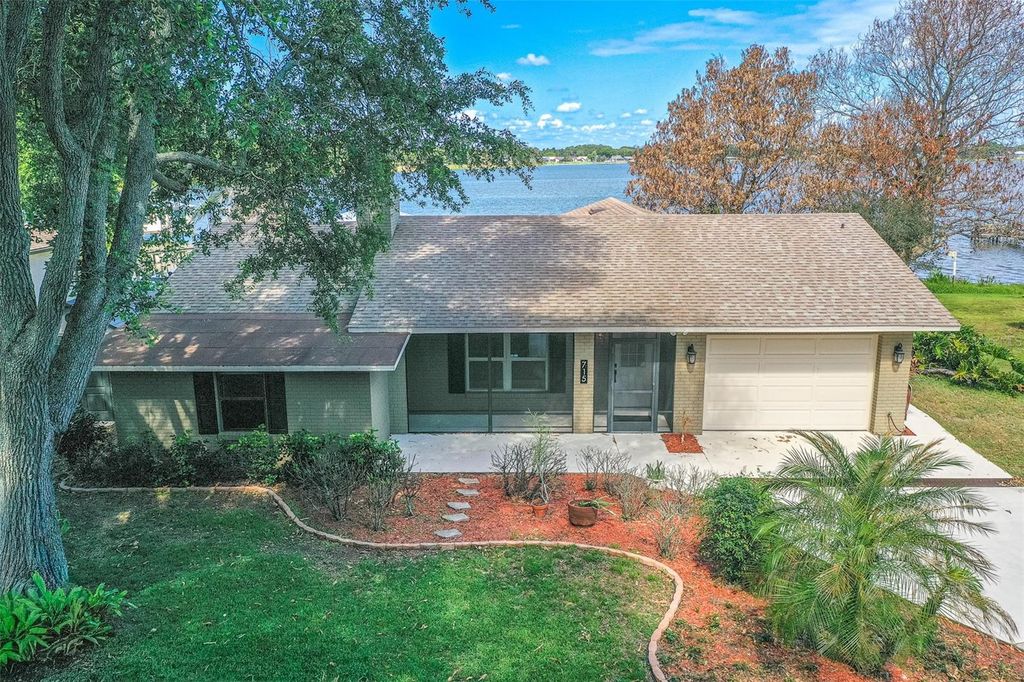 715 S LAKESIDE TERRACE, Eagle Lake, FL 33839