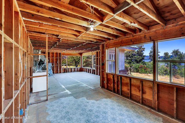 34406 S HIGHWAY 3, St. Maries, ID 83861