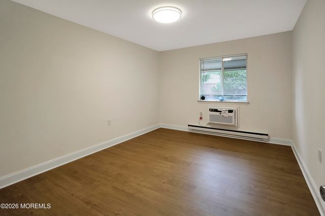 4d Potomac Lane, Whiting, NJ 08759