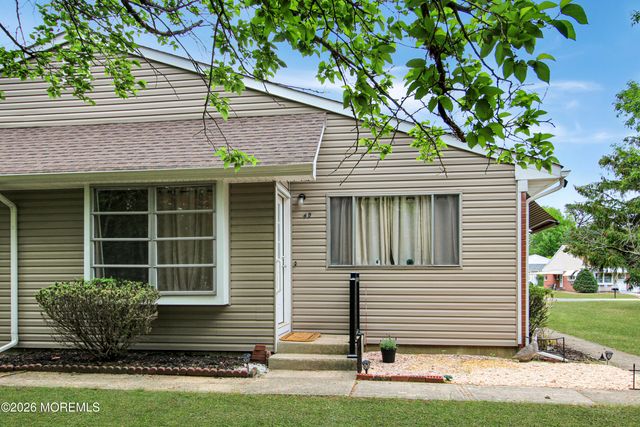 4d Potomac Lane, Whiting, NJ 08759