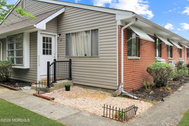 4d Potomac Lane, Whiting, NJ 08759
