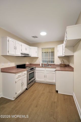 4d Potomac Lane, Whiting, NJ 08759