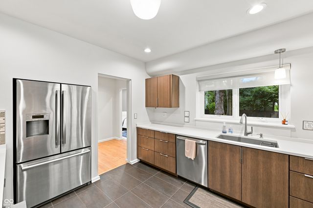 518 Buckingham Drive, Indianapolis, IN 46208