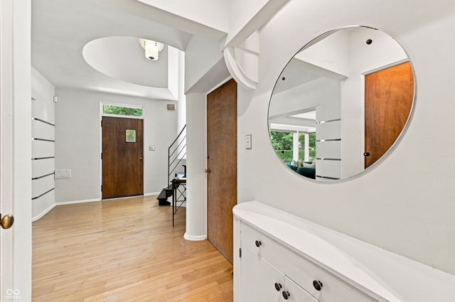 518 Buckingham Drive, Indianapolis, IN 46208
