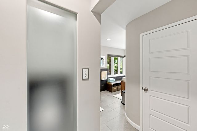 518 Buckingham Drive, Indianapolis, IN 46208