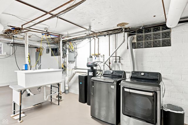 518 Buckingham Drive, Indianapolis, IN 46208