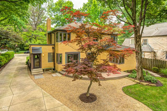 518 Buckingham Drive, Indianapolis, IN 46208