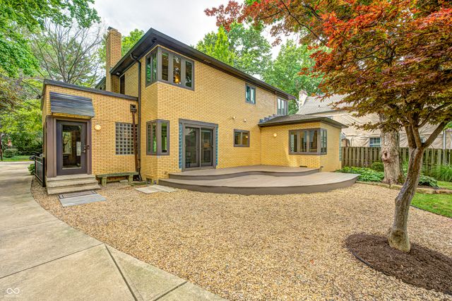 518 Buckingham Drive, Indianapolis, IN 46208
