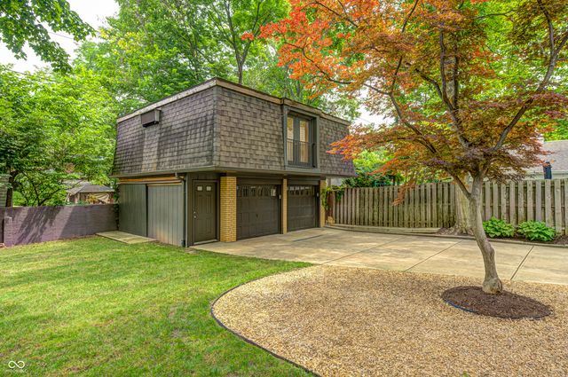 518 Buckingham Drive, Indianapolis, IN 46208