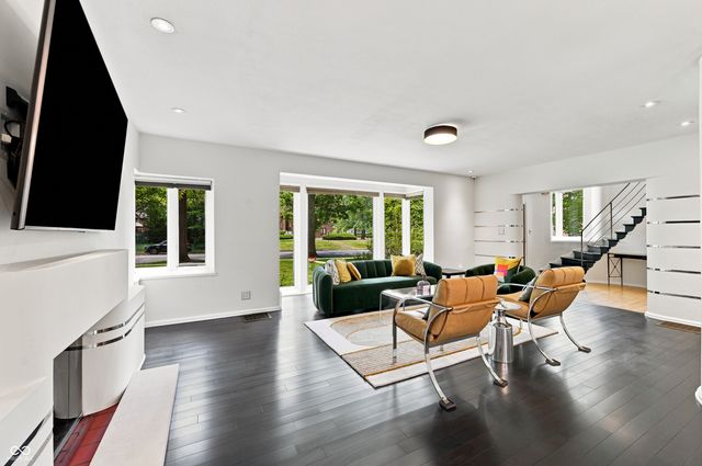 518 Buckingham Drive, Indianapolis, IN 46208