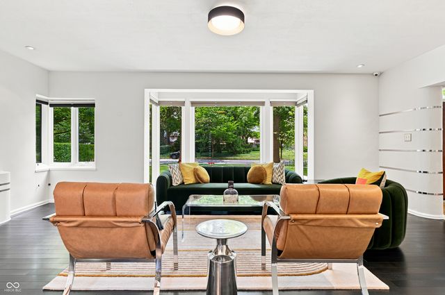 518 Buckingham Drive, Indianapolis, IN 46208