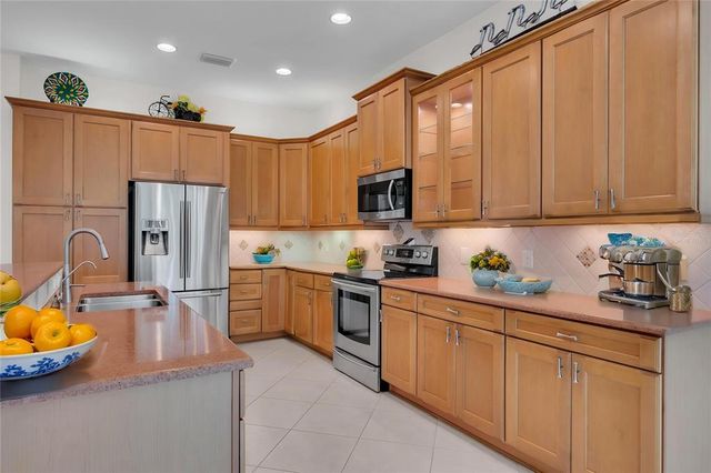 5004 SANDY BROOK CIRCLE, Wimauma, FL 33598