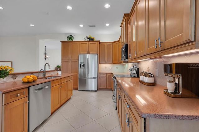 5004 SANDY BROOK CIRCLE, Wimauma, FL 33598