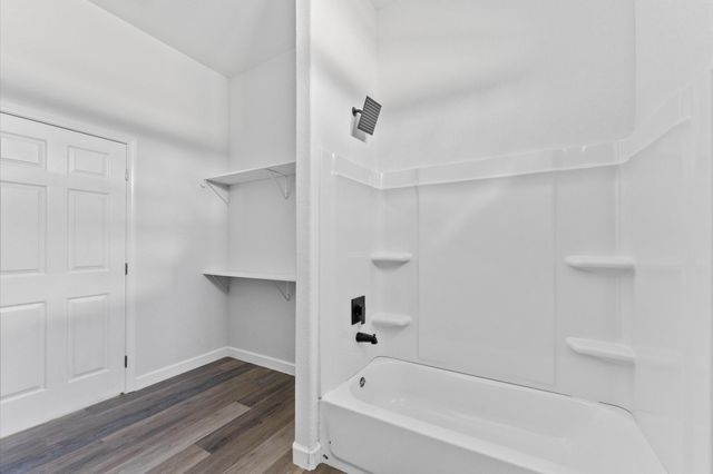 1242 Long Leaf Pine Street, Huffman, TX 77336