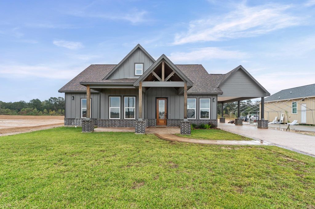 1242 Long Leaf Pine Street, Huffman, TX 77336