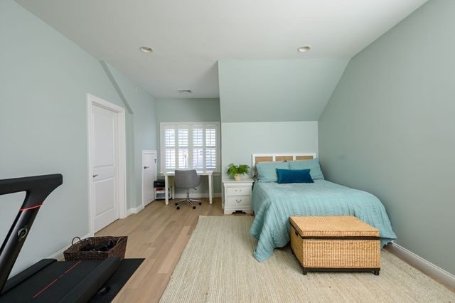 160 Uss Stayner 160, Hingham, MA 02043