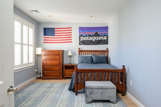 160 Uss Stayner 160, Hingham, MA 02043