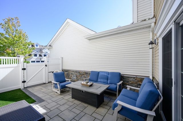 160 Uss Stayner 160, Hingham, MA 02043