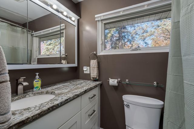 451 Forest Lane, North Mankato, MN 56003