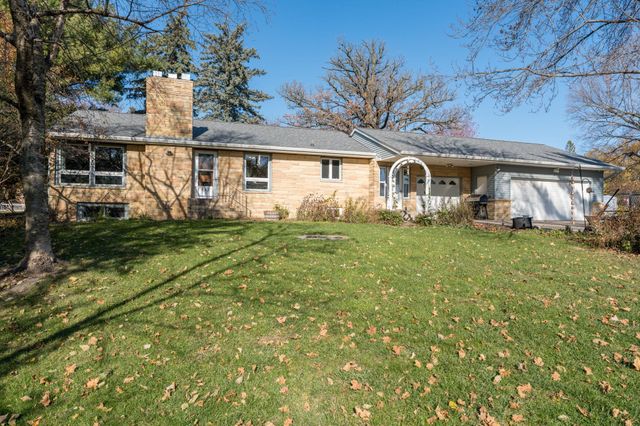451 Forest Lane, North Mankato, MN 56003