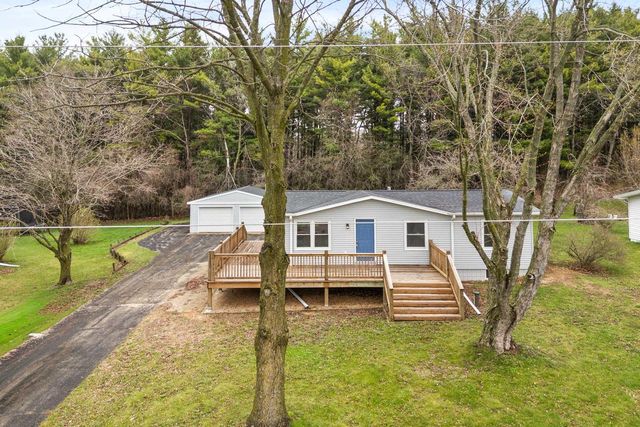 W2252 Spring Lake Road, Markesan, WI 53946